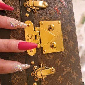 PETITE MALLE Louis Vuitton  super cute